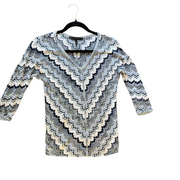 White House Black‎ Market Lightweight Sweater - Size XS - Chevron Design - Picture 2 of 8